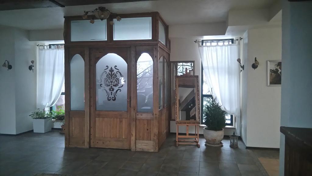 Karczma Biesiadna Bed and Breakfast Dalnia Exteriör bild