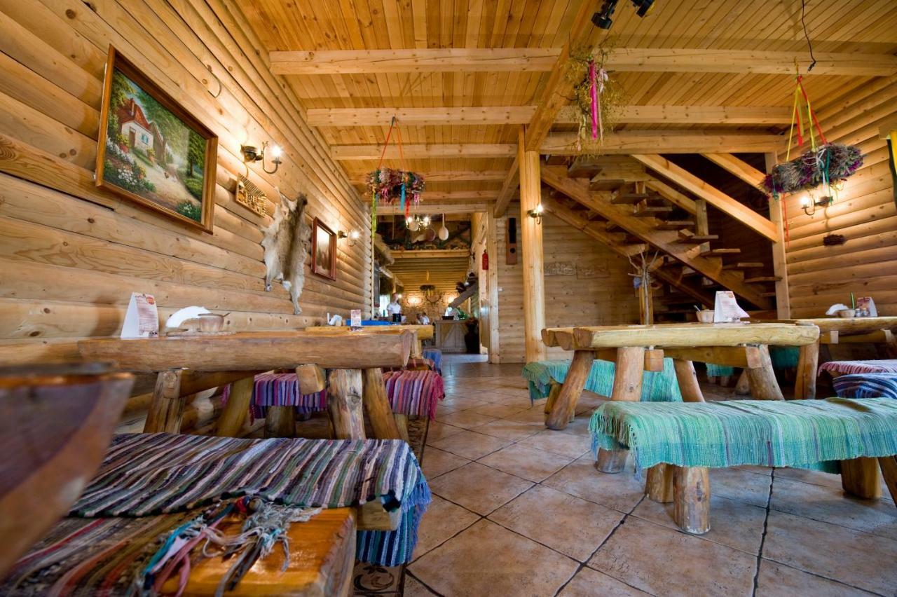 Karczma Biesiadna Bed and Breakfast Dalnia Exteriör bild