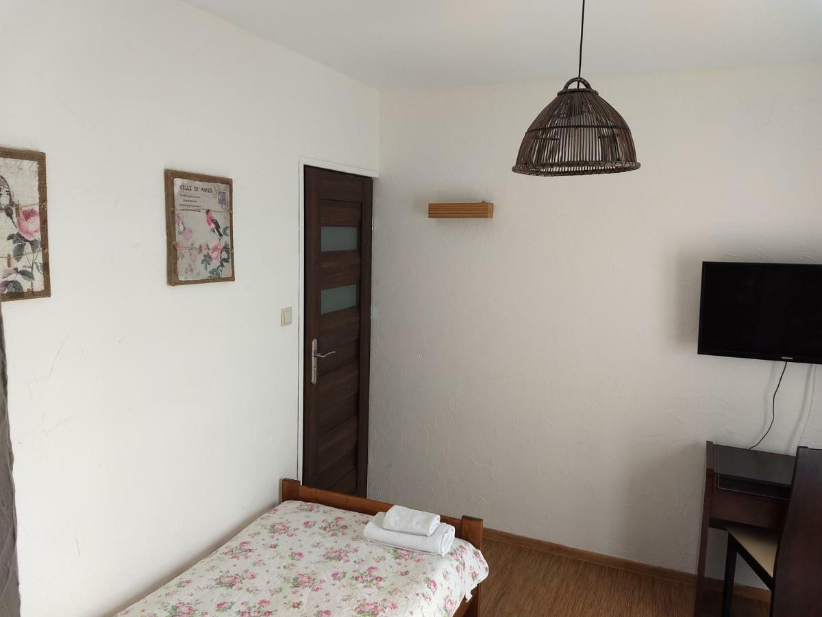 Karczma Biesiadna Bed and Breakfast Dalnia Exteriör bild